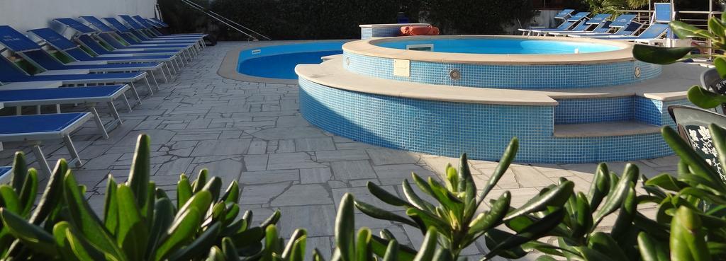 Hotel Eco Del Mare Marina di Massa Eksteriør billede