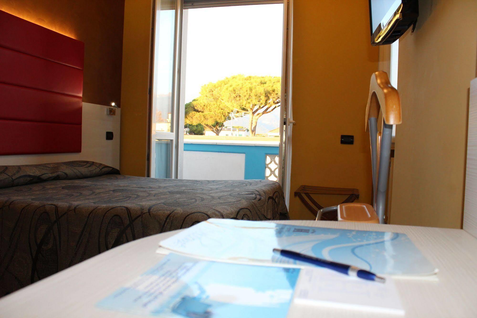 Hotel Eco Del Mare Marina di Massa Eksteriør billede